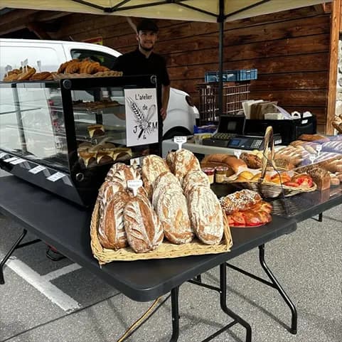Ju & Mat au marché de Morzine